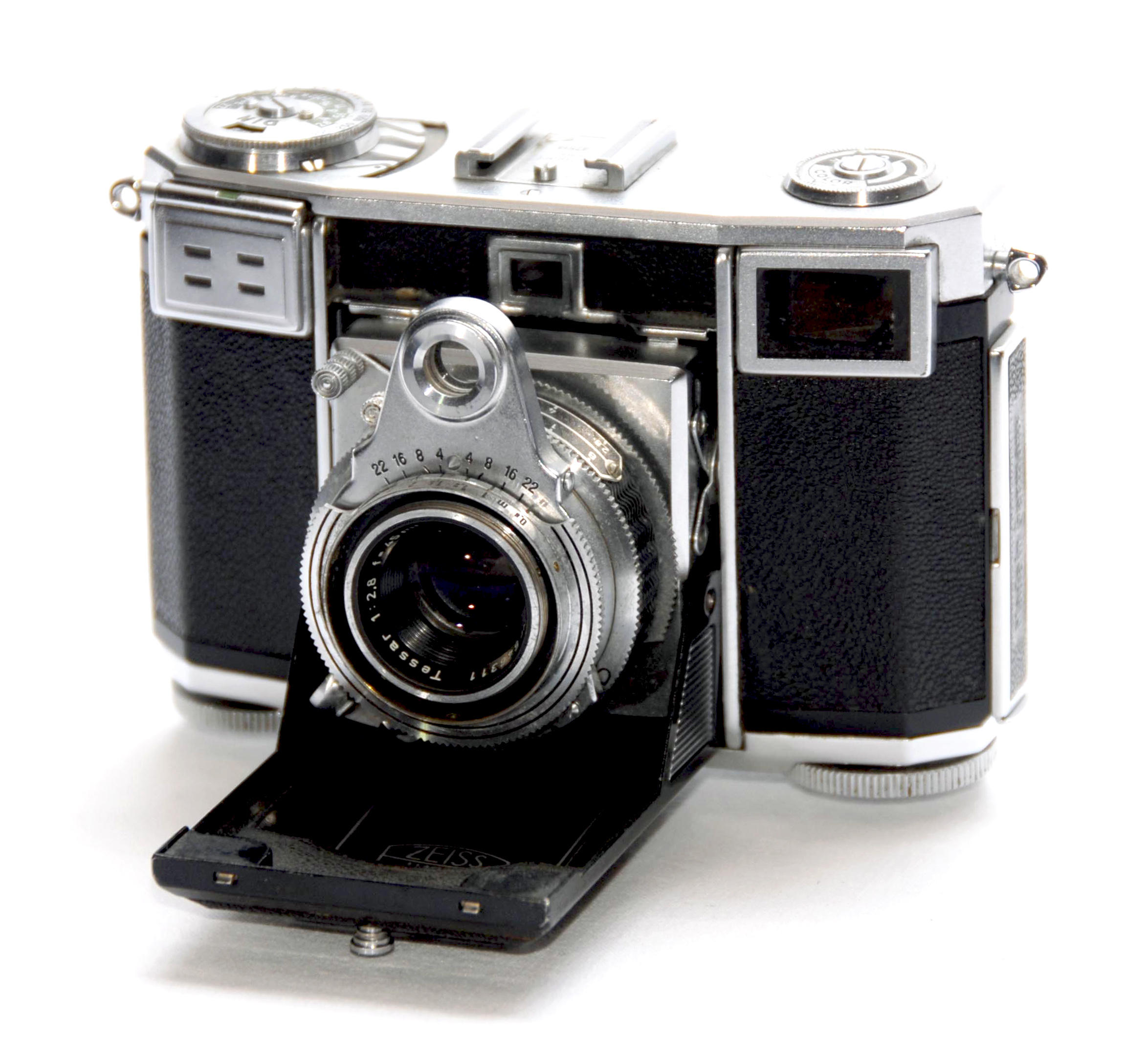 ZEISS IKON CONTESSA 35  533/24
